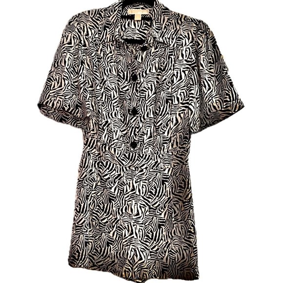 Michael Kors Button-upRomper Zip Shorts Flutter Sleeve Black White Pattern  Sz 2 - Picture 6 of 6
